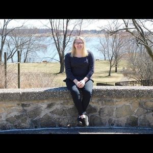 Meet your Posher, Olivia